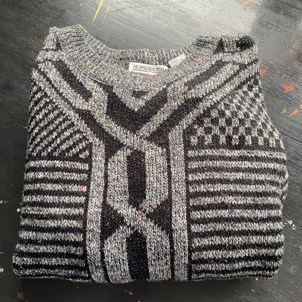vintage 80’s black and gray sweater